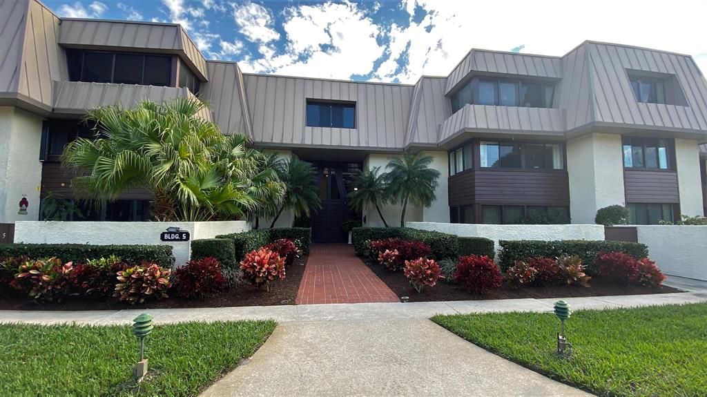 Photo of 1800 SE Saint Lucie Boulevard #5-208, Stuart, FL 34996 (MLS # R10697723)