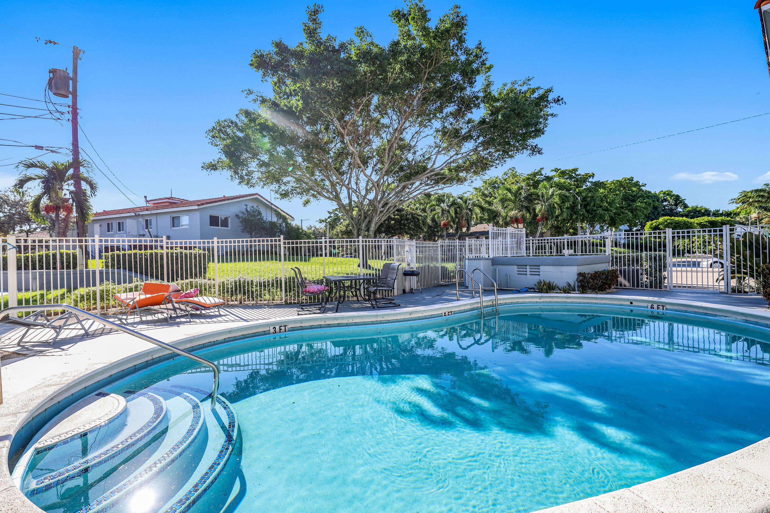 BOCA RATON SQUARE GATEWAY - Residential Lease