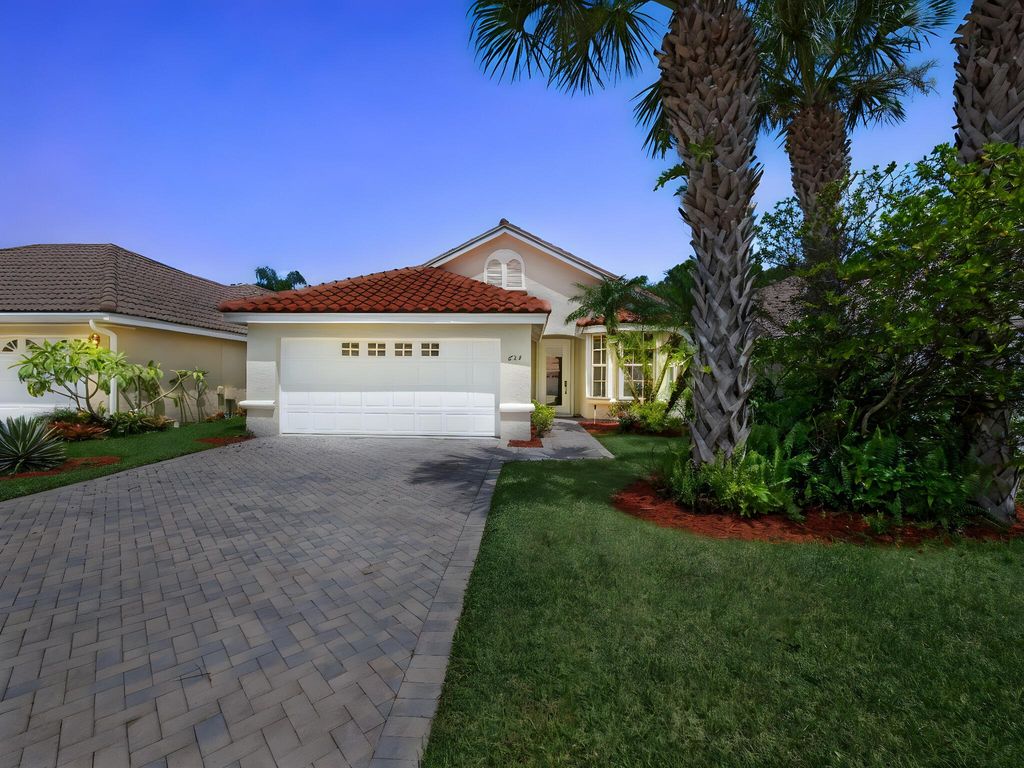 Photo of 624 SW Saint Thomas Cove, Port Saint Lucie, FL 34986 (MLS # R11108265)