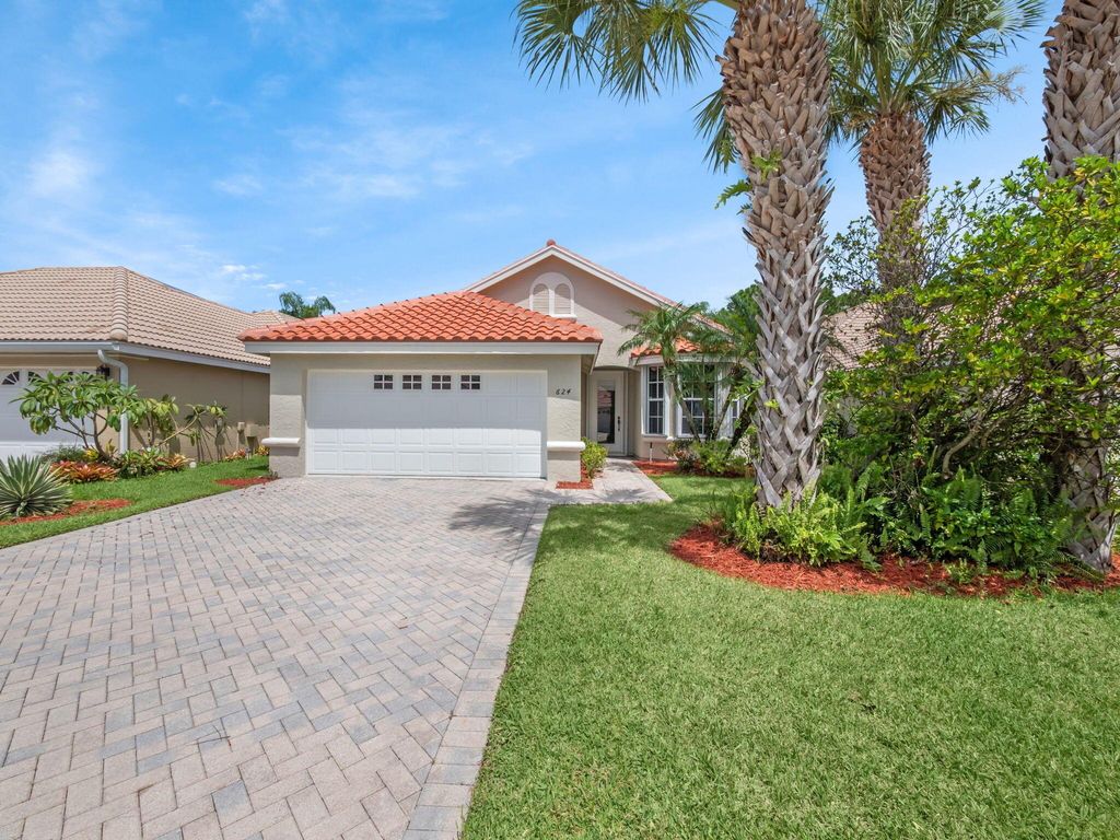 Photo of 624 SW Saint Thomas Cove, Port Saint Lucie, FL 34986 (MLS # R11108265)