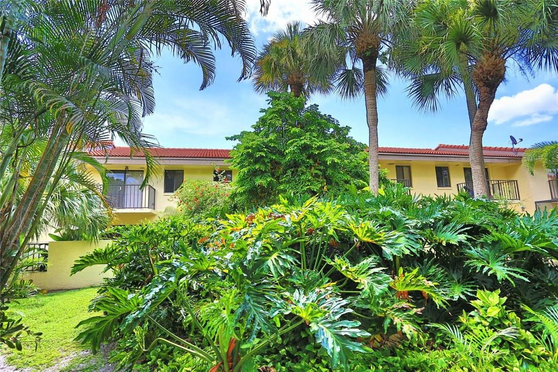 Meadow Knoll Townhomes - Residential