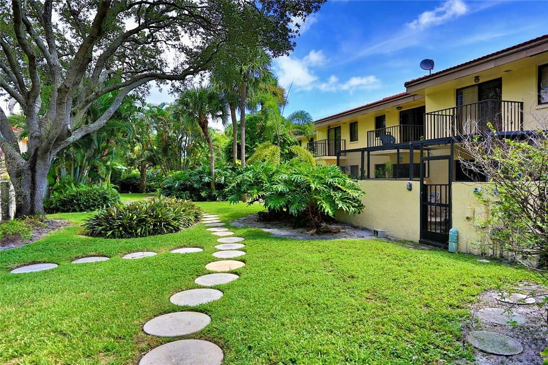 Meadow Knoll Townhomes - Residential