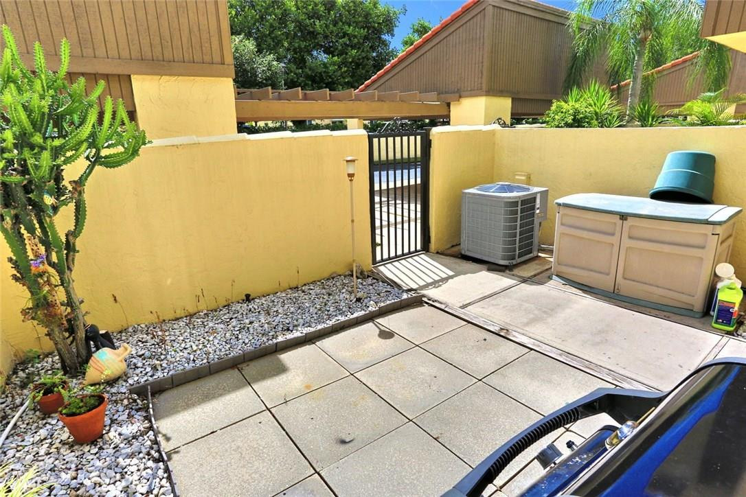 Meadow Knoll Townhomes - Residential
