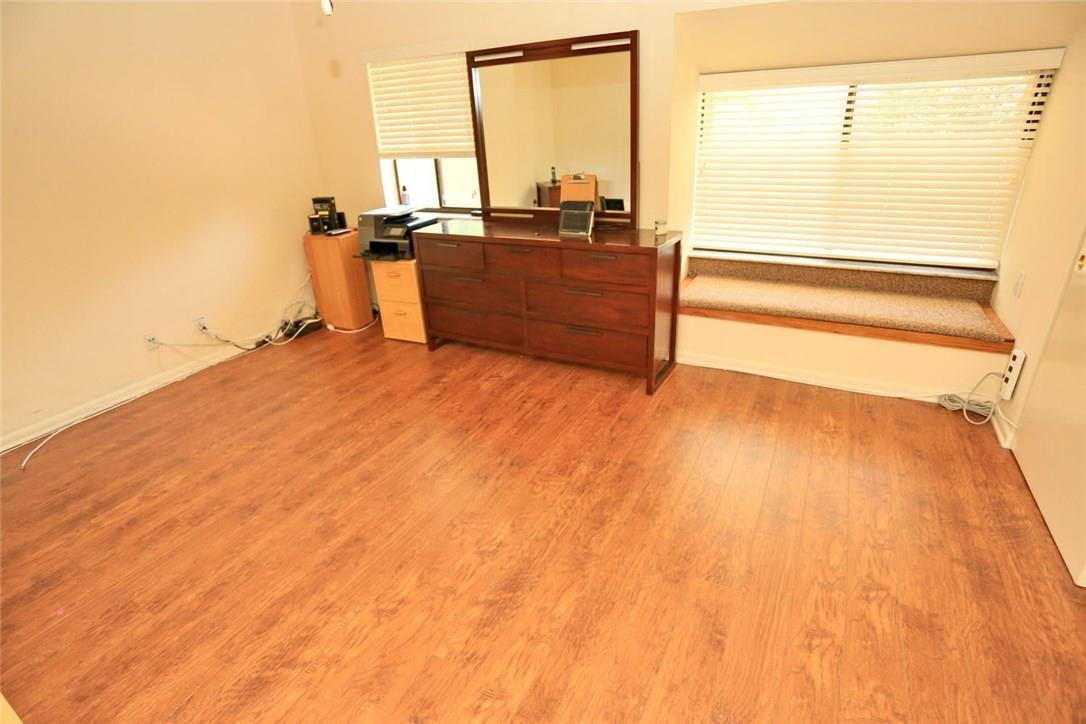 Meadow Knoll Townhomes - Residential