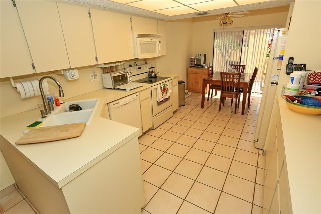 Meadow Knoll Townhomes - Residential
