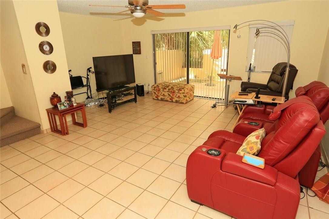 Meadow Knoll Townhomes - Residential