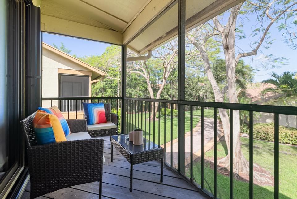 SHEFFIELD WOODS AT WELLINGTON CONDO - Residential