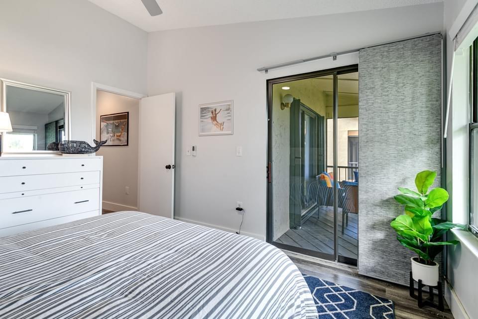 SHEFFIELD WOODS AT WELLINGTON CONDO - Residential