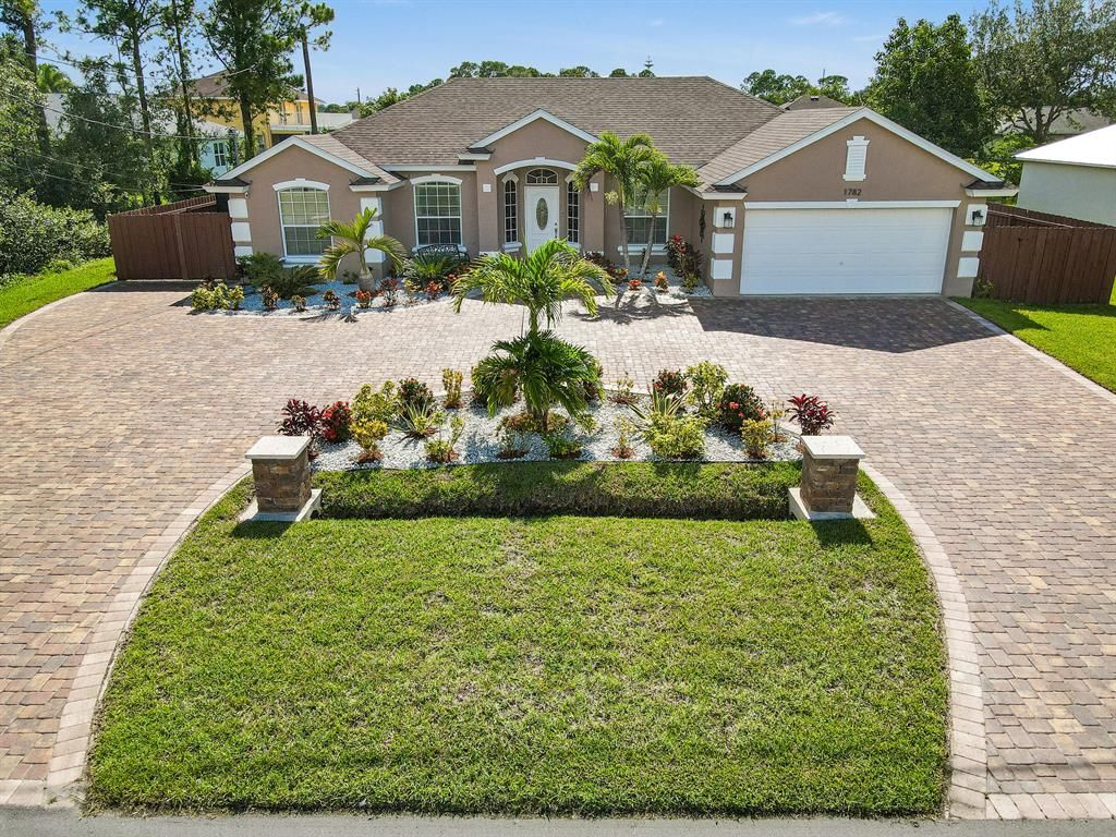 Photo of 1782 SW Glade Street, Port Saint Lucie, FL 34953 (MLS # R10730014)