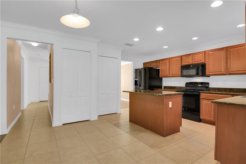LAKES AT SANDRIDGE PHASE - Residential