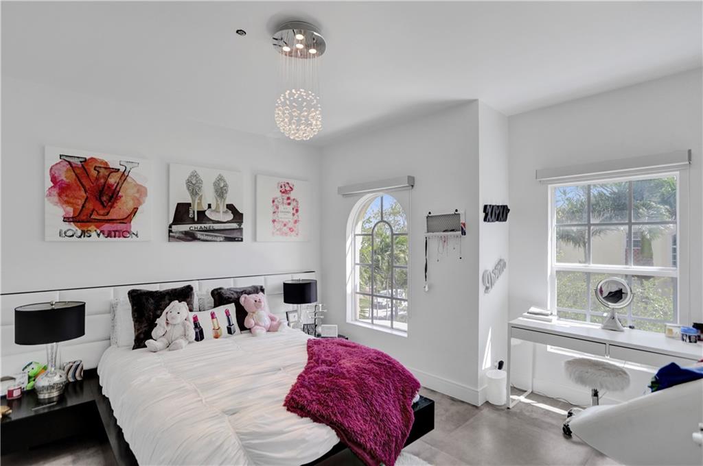 TRIESTE AT BOCA - Residential