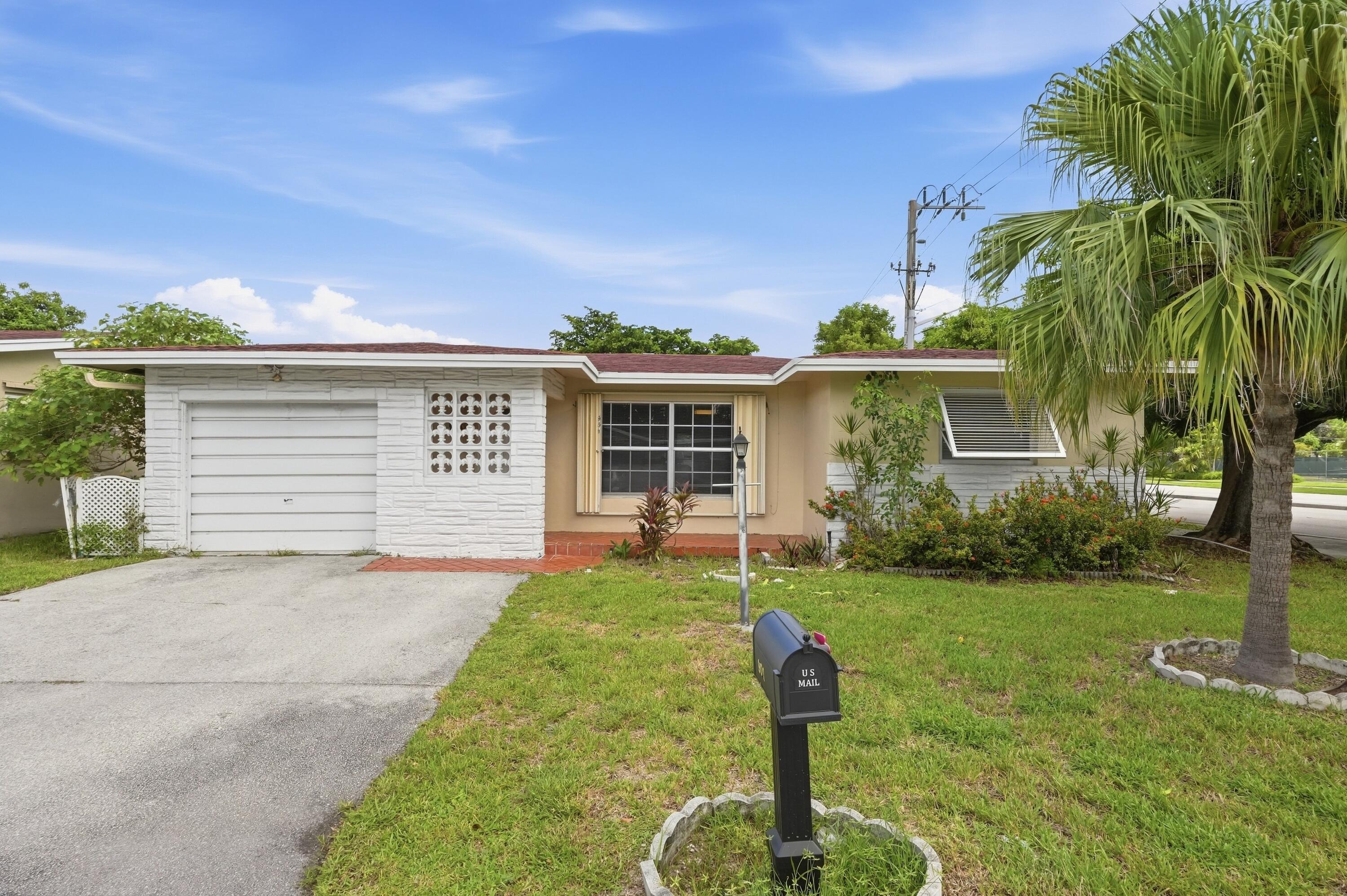 901 NW 48th Place