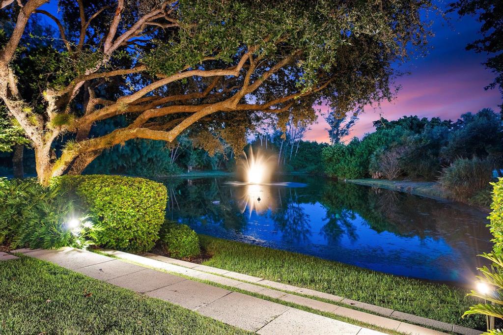 JUPITER HILLS - Residential