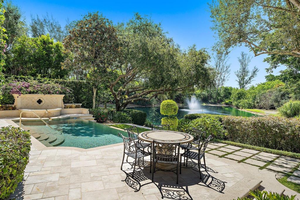 JUPITER HILLS - Residential