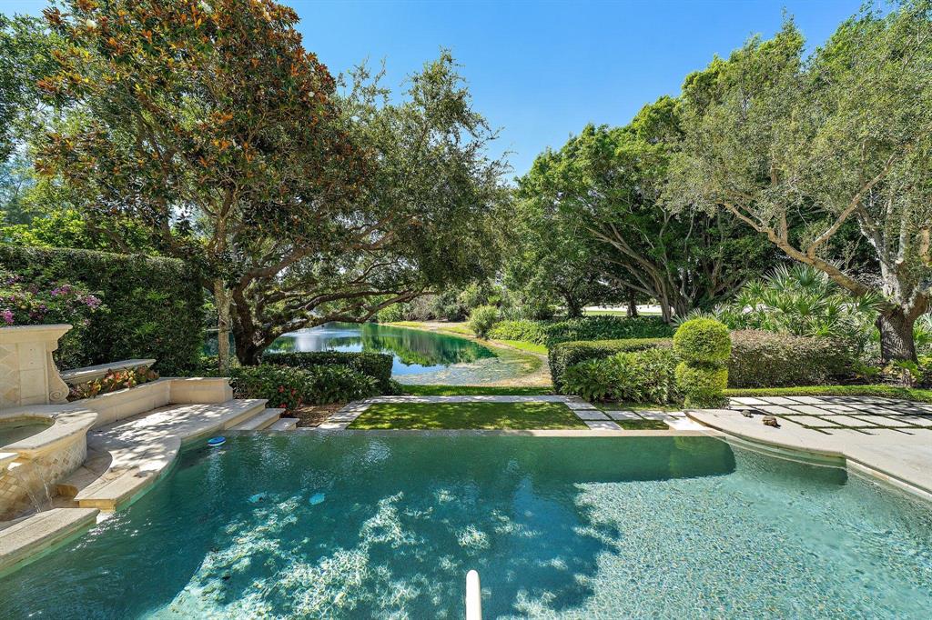 JUPITER HILLS - Residential