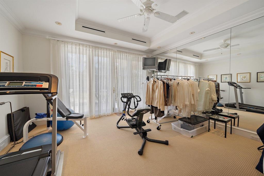 JUPITER HILLS - Residential