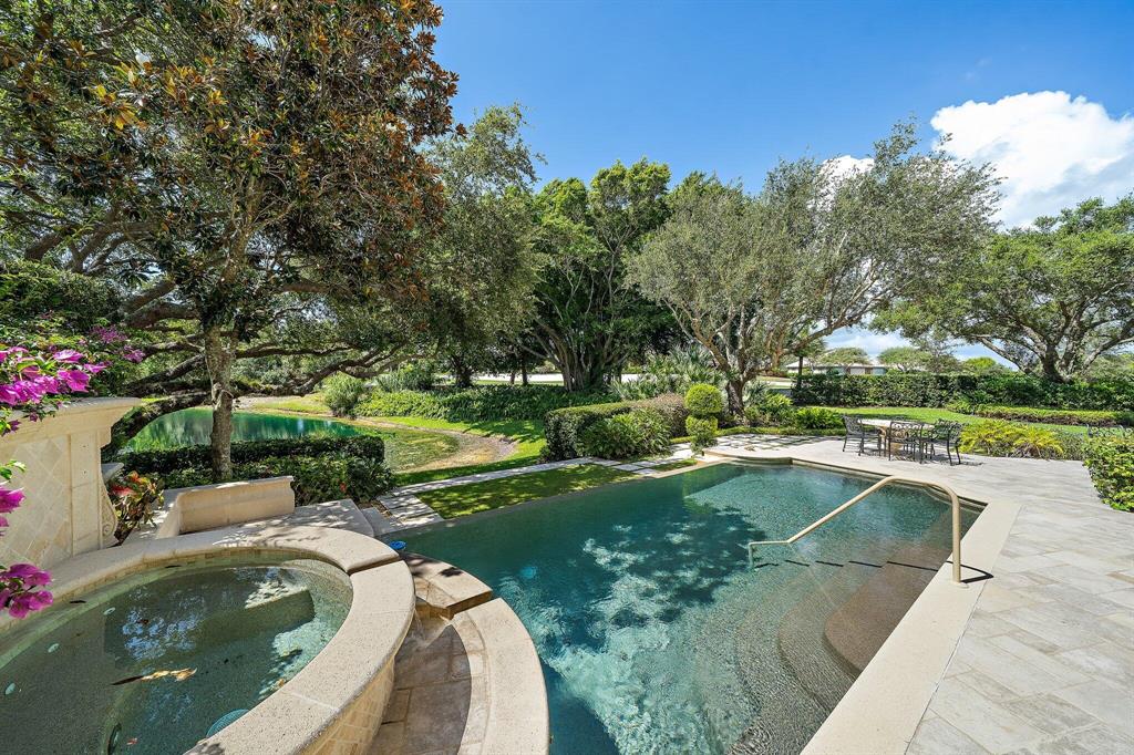 JUPITER HILLS - Residential