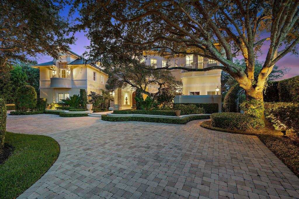 JUPITER HILLS - Residential