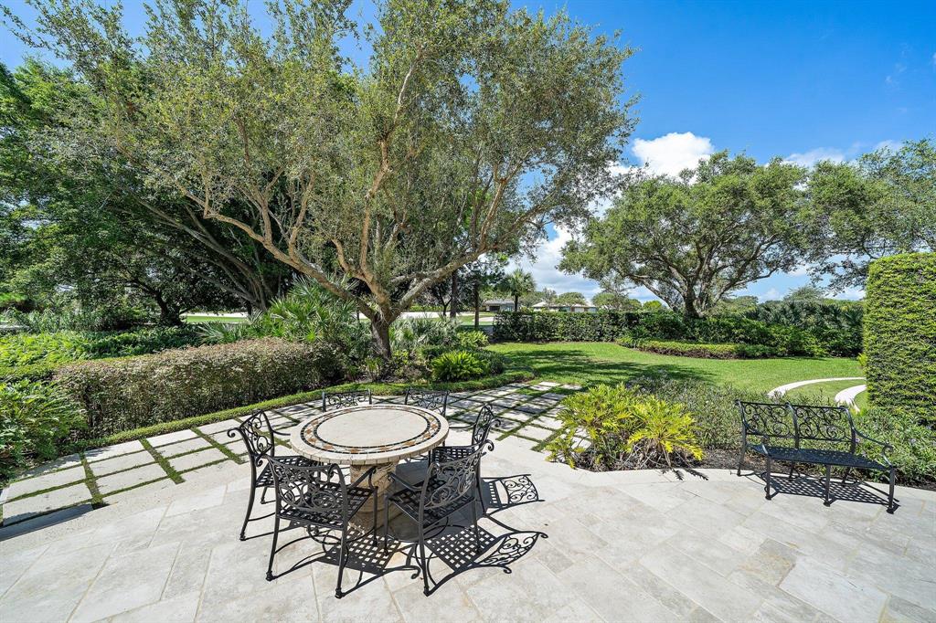 JUPITER HILLS - Residential