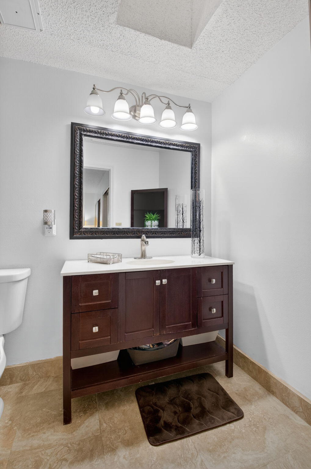 DELRAY VILLAS 4 - Residential