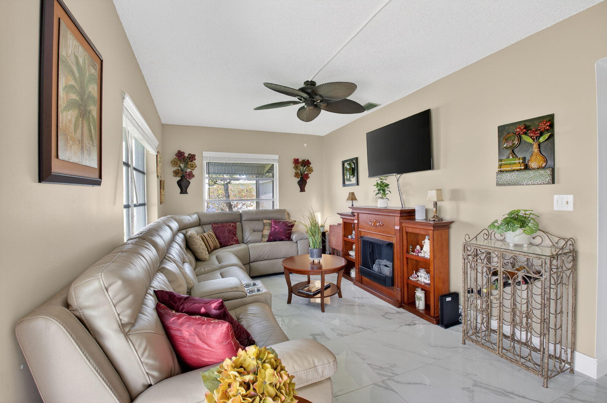 DELRAY VILLAS 4 - Residential