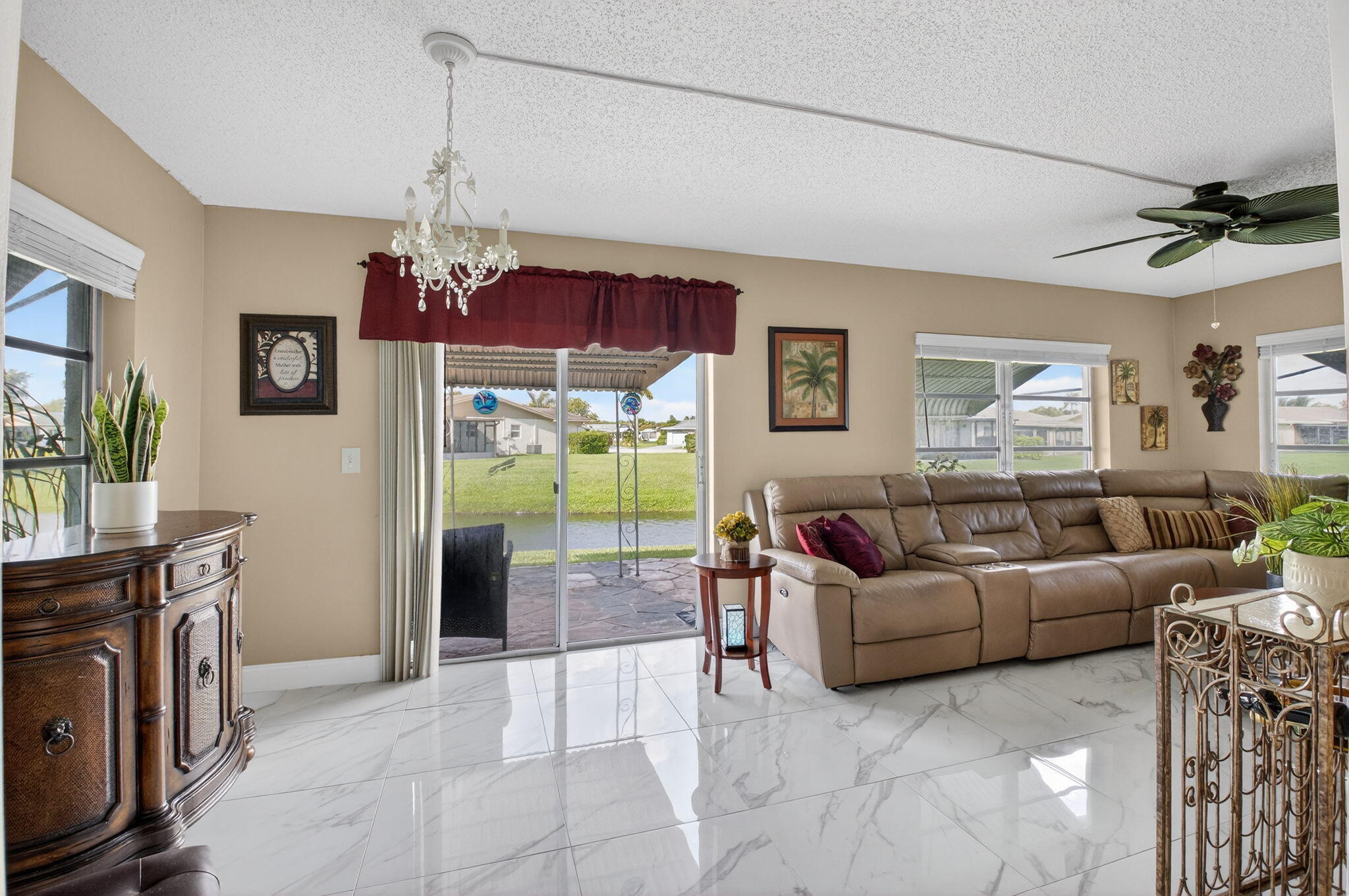 DELRAY VILLAS 4 - Residential