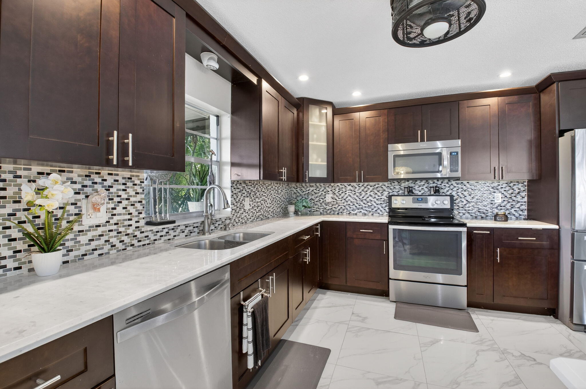 DELRAY VILLAS 4 - Residential