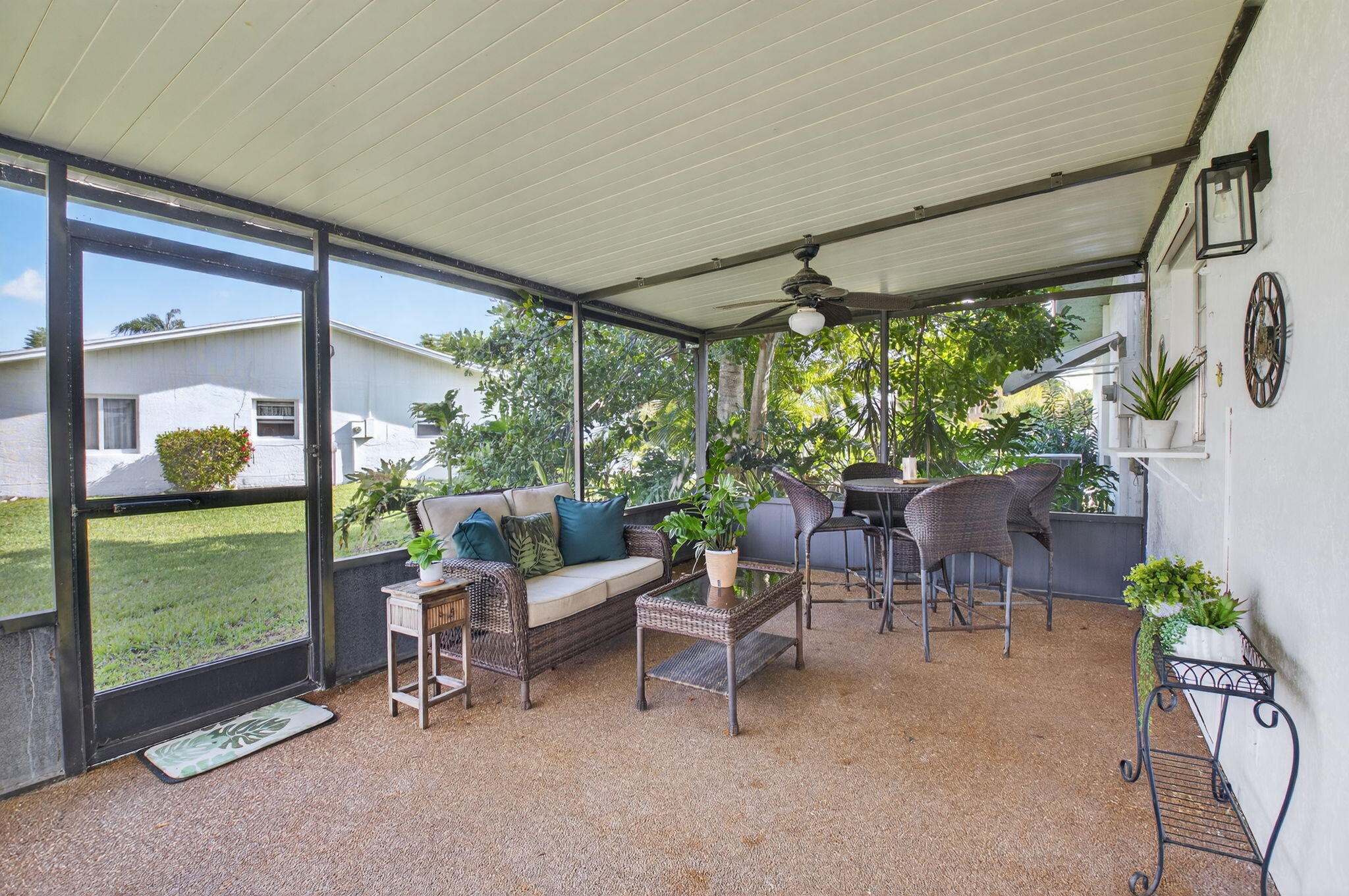 DELRAY VILLAS 4 - Residential