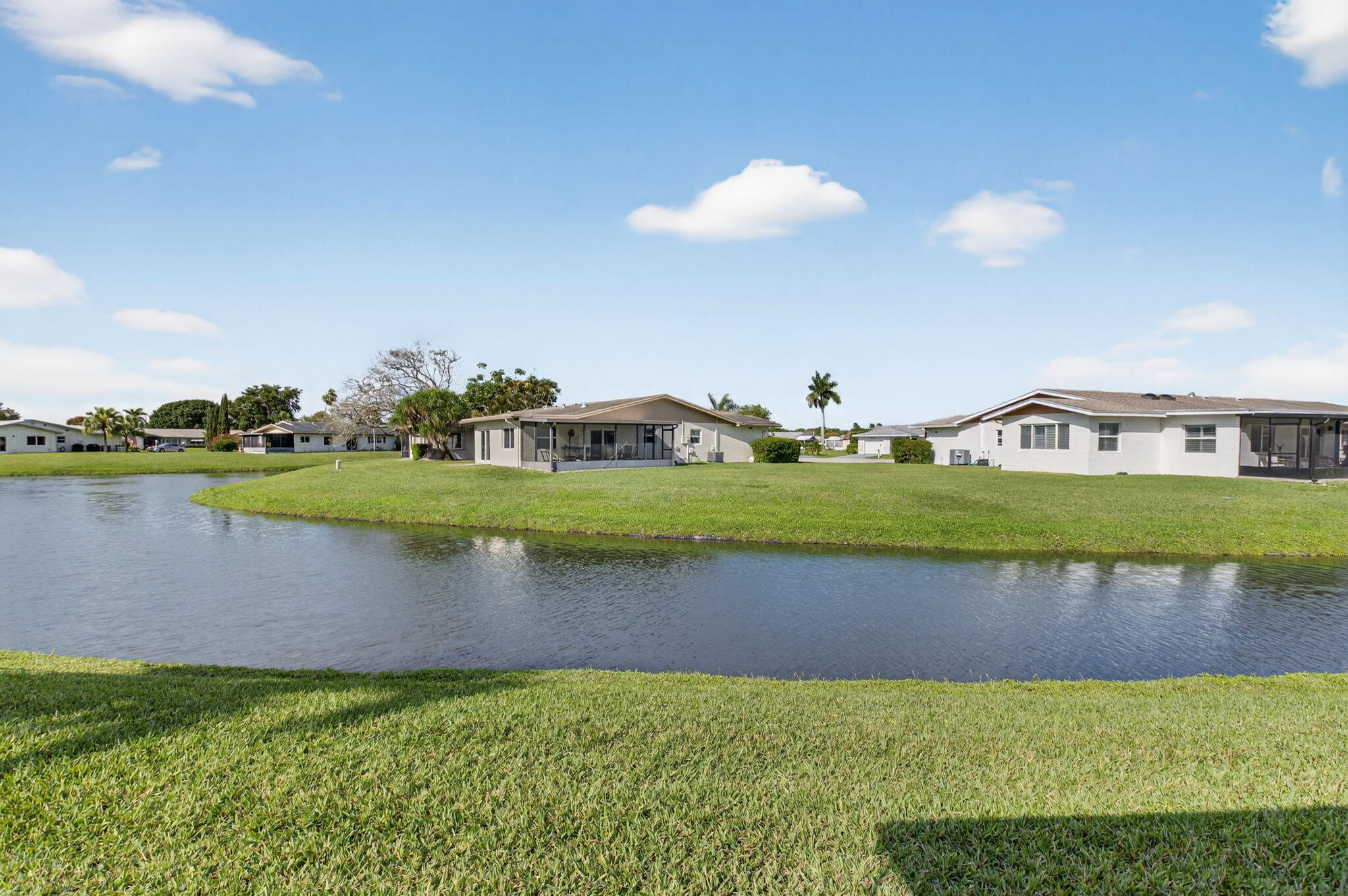 DELRAY VILLAS 4 - Residential