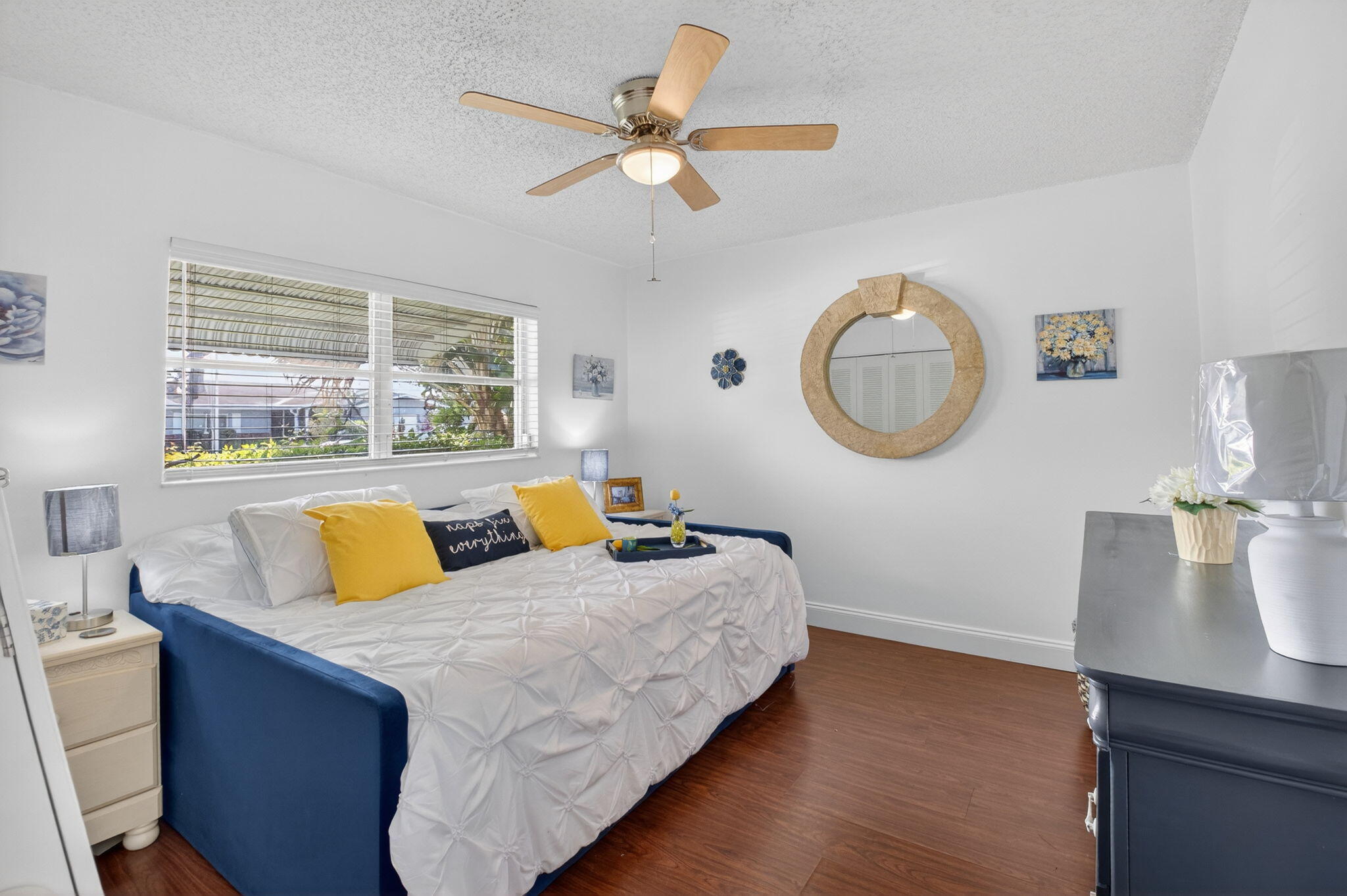 DELRAY VILLAS 4 - Residential