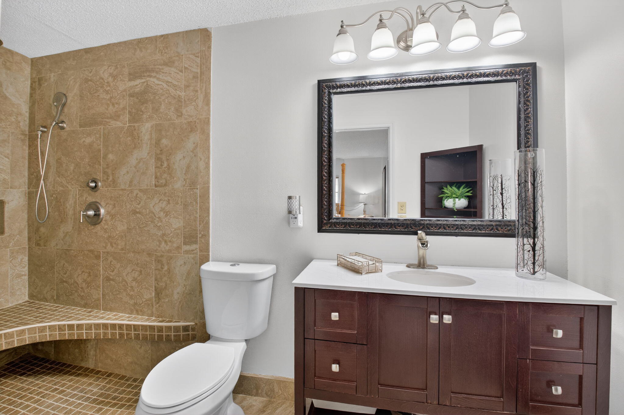 DELRAY VILLAS 4 - Residential