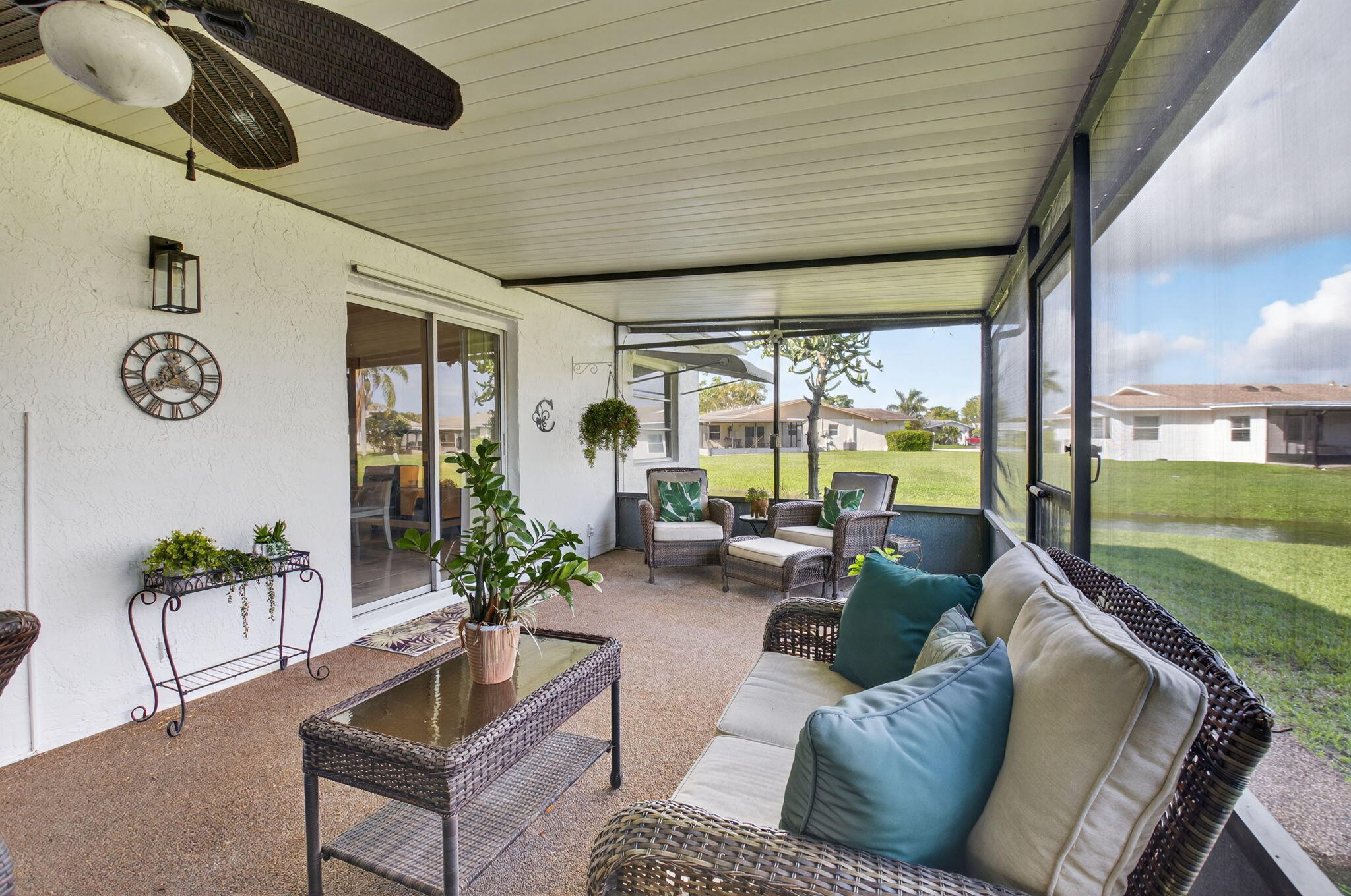 DELRAY VILLAS 4 - Residential