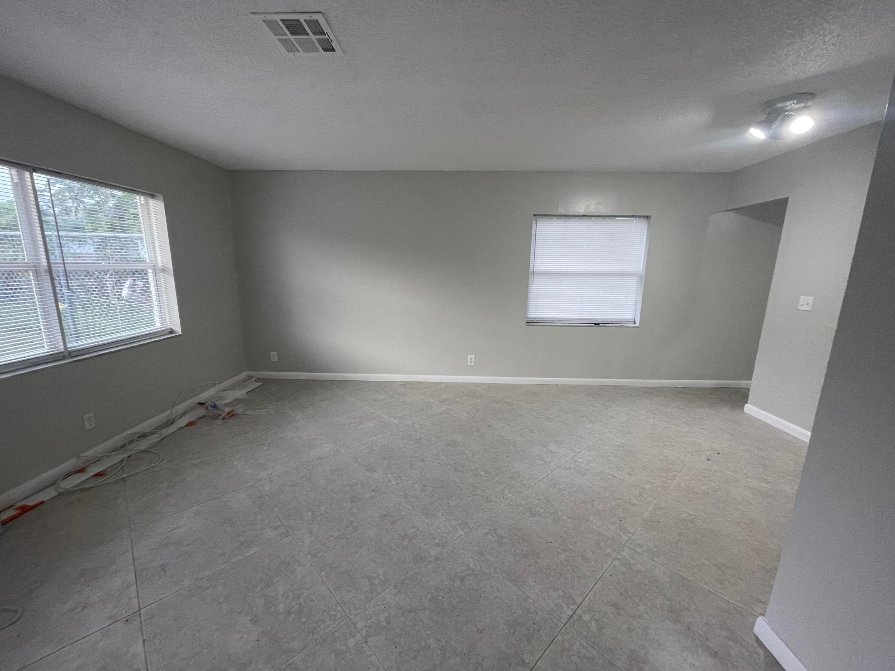 RAIN-BOW GARDENS - Residential Income