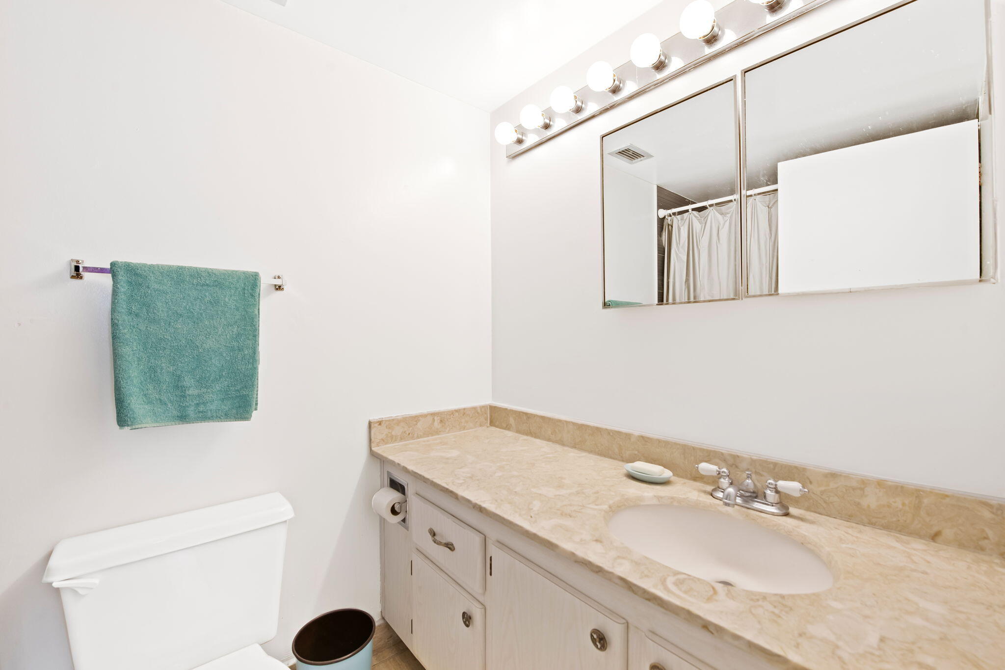 SEA AIR TOWERS CONDO - Residential