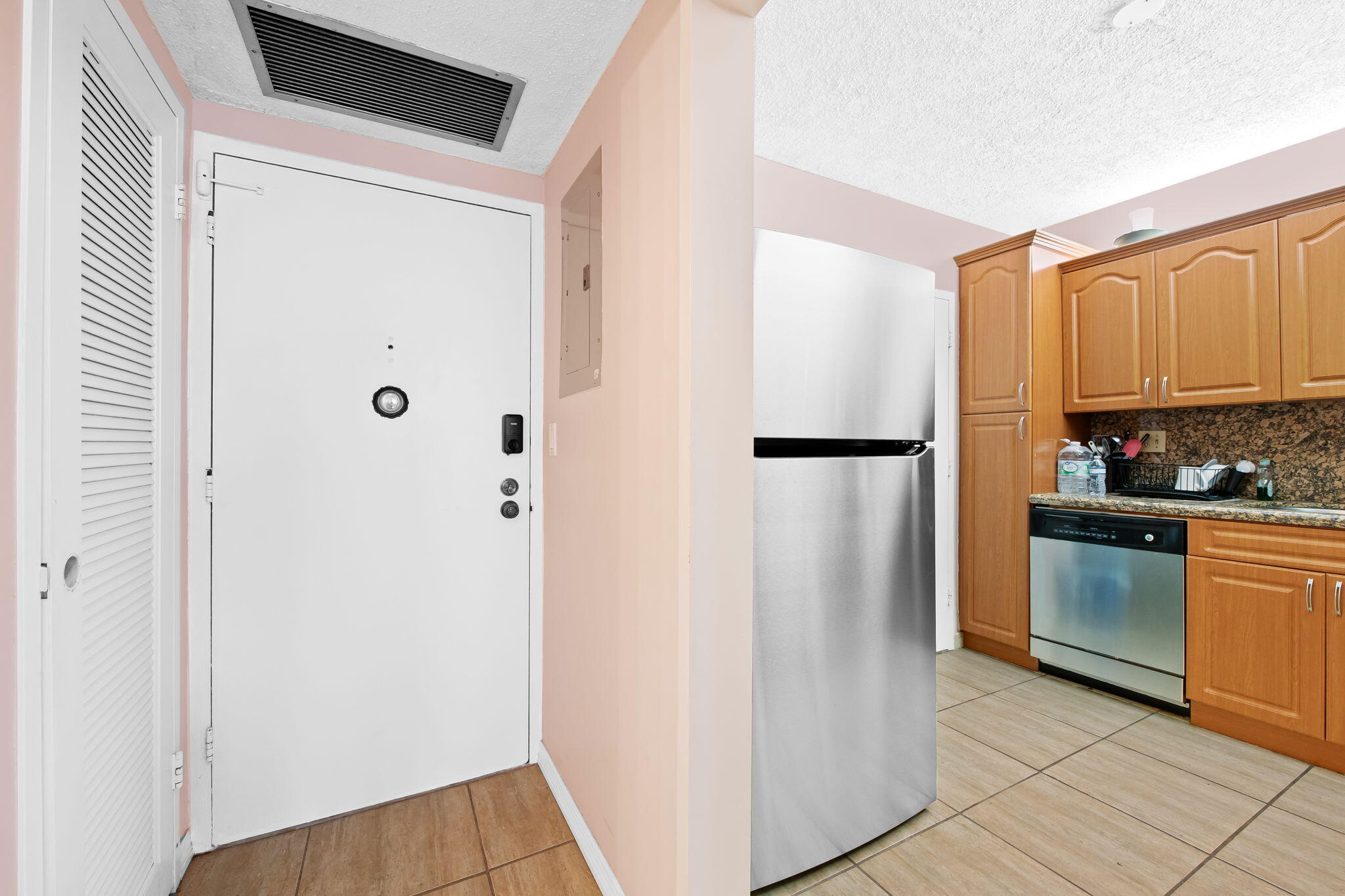 SEA AIR TOWERS CONDO - Residential