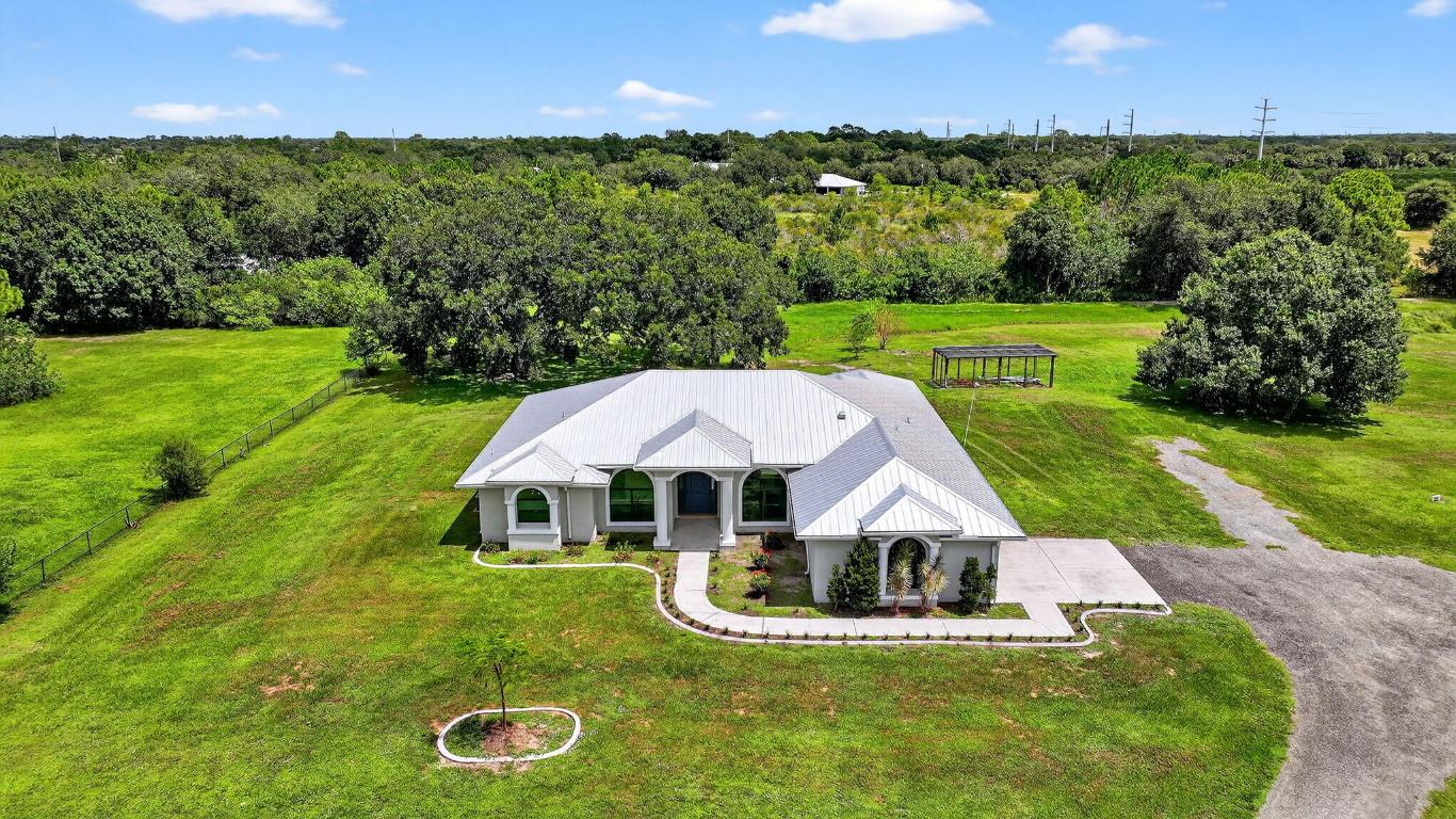 R BAR ESTATES UNIT 3 - Residential