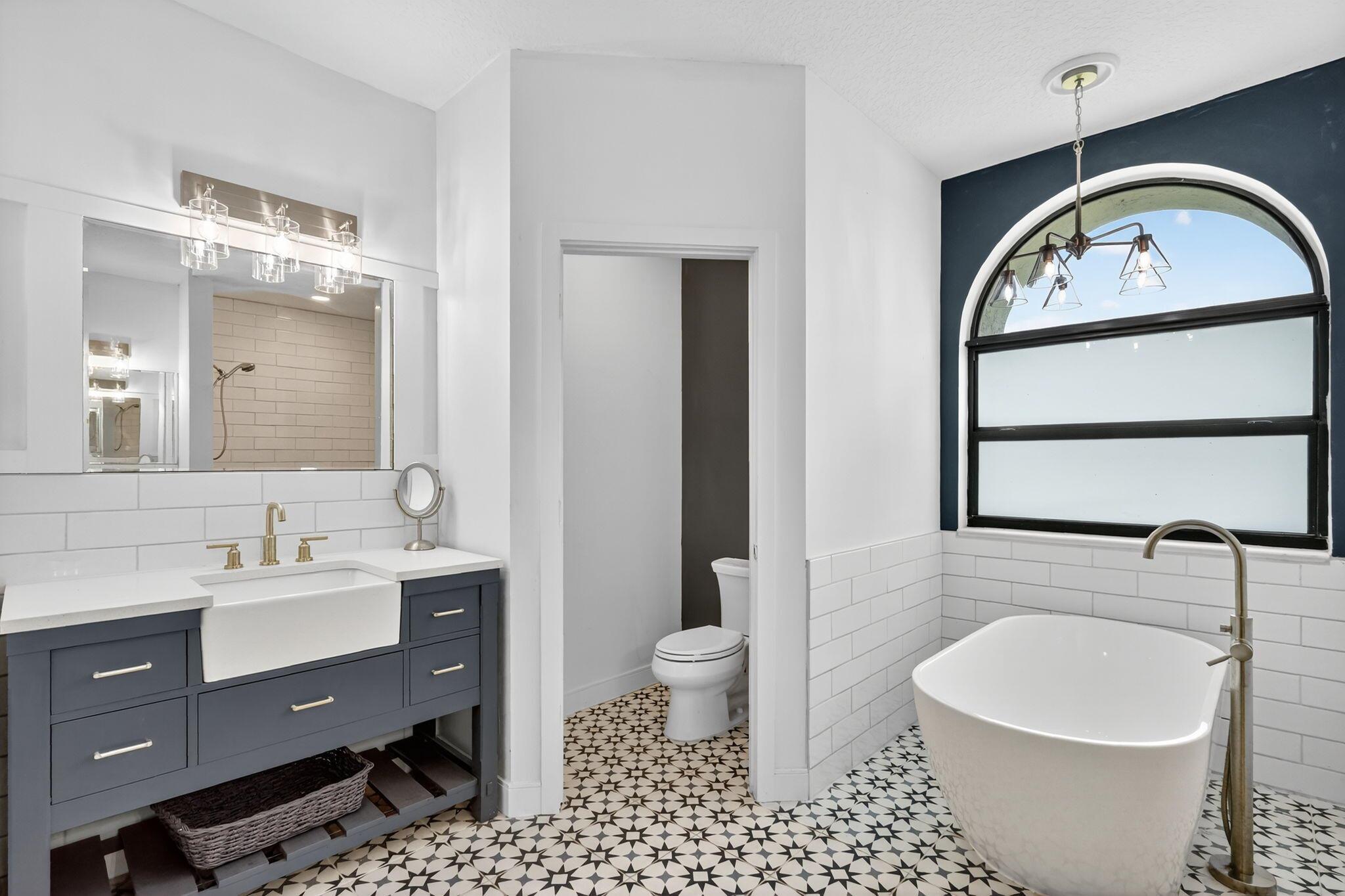 R BAR ESTATES UNIT 3 - Residential