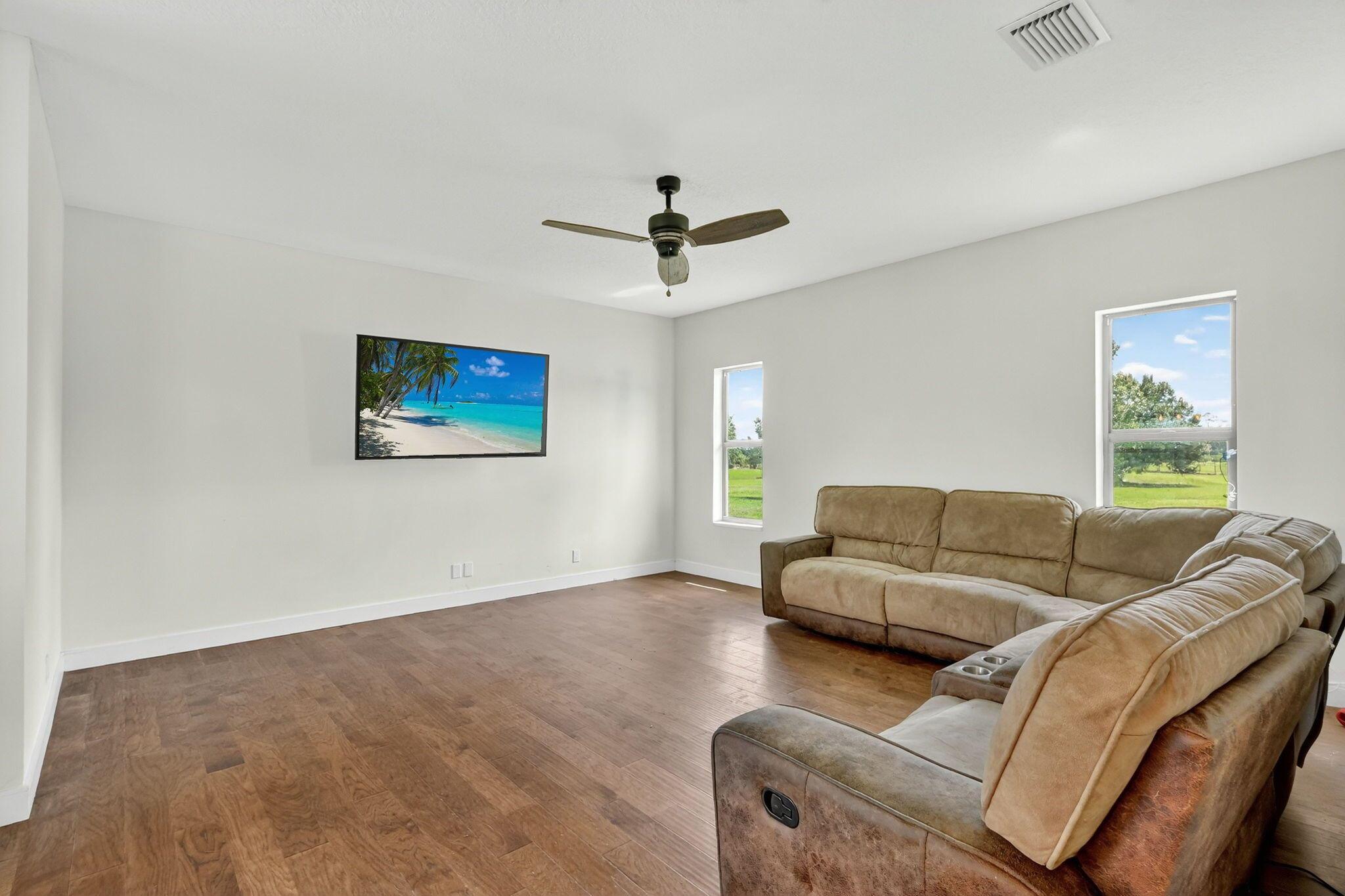 R BAR ESTATES UNIT 3 - Residential