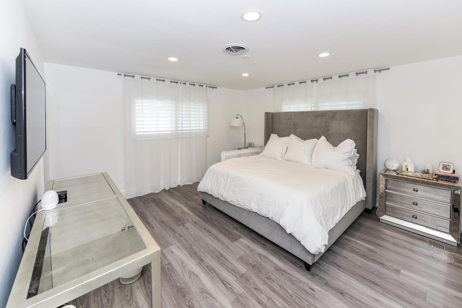 ROYAL OAK HILLS 1ST SEC - Residential Lease