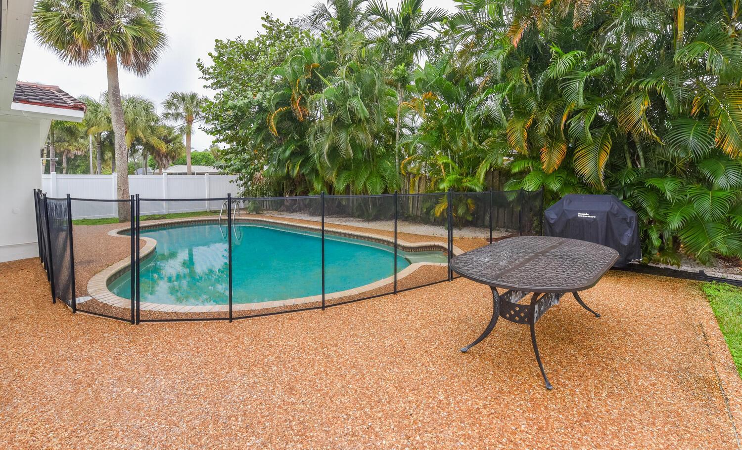 ROYAL OAK HILLS 1ST SEC - Residential Lease