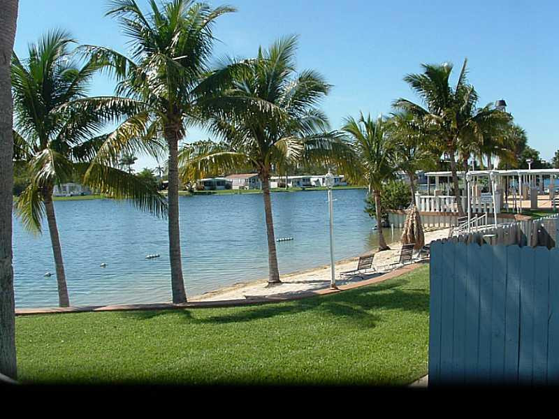 RAVENSWOOD ESTATES & MARI - Residential