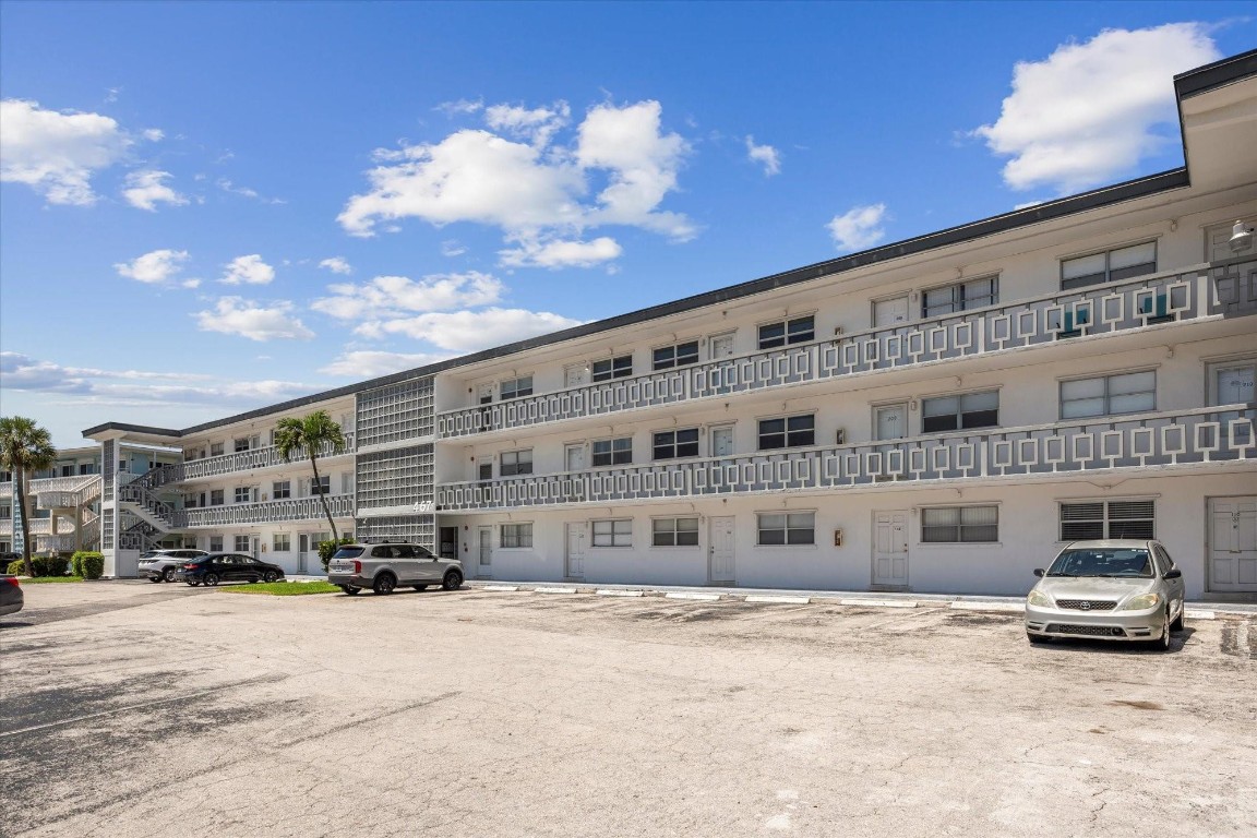 Envoy North Condo - Residential