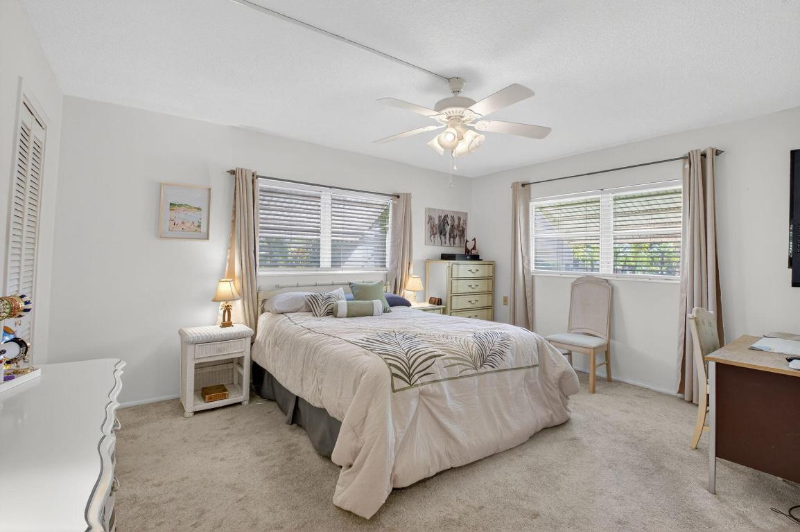 VILLAGE ROYALE CONDO 8 - Residential