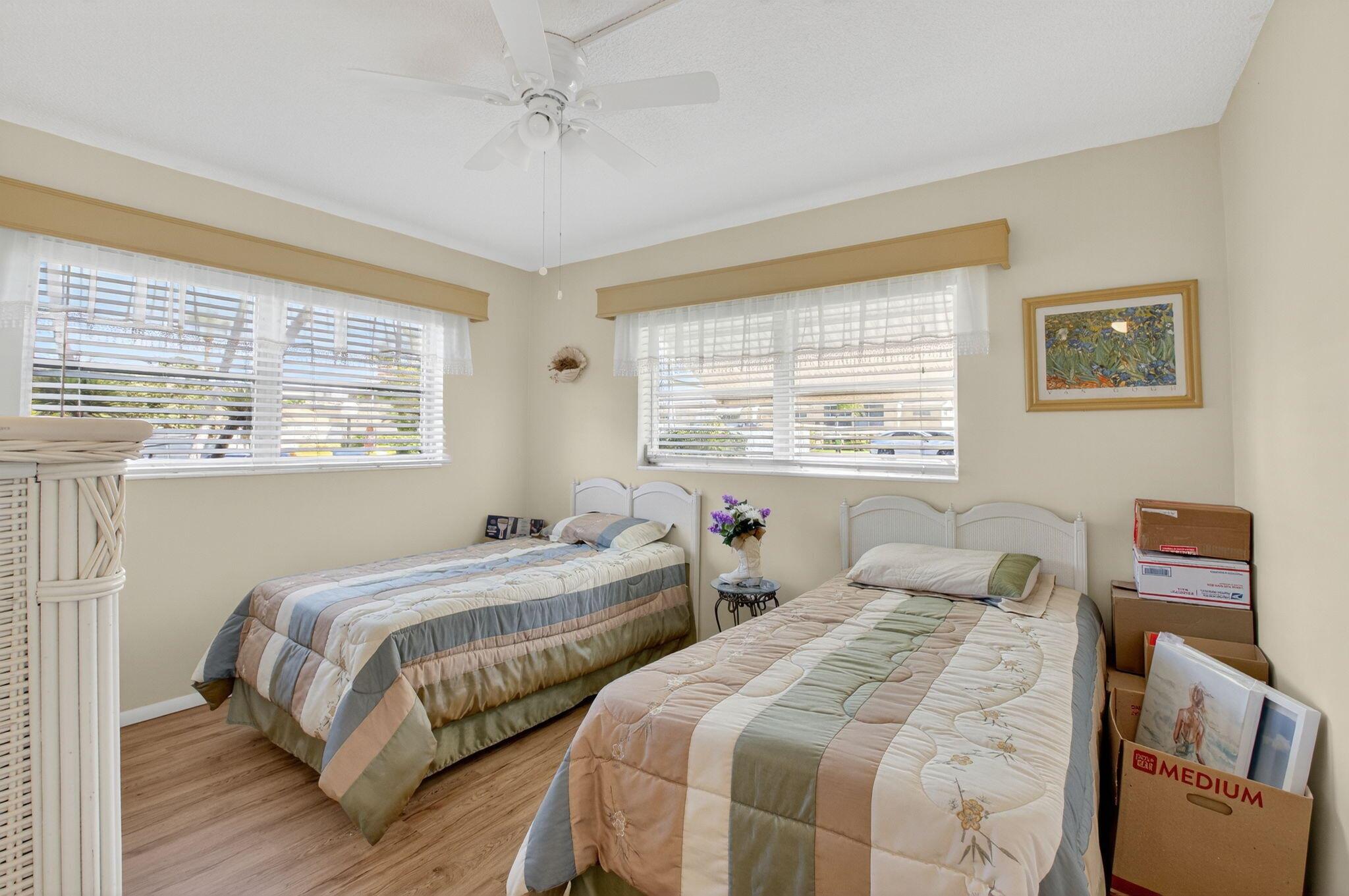 VILLAGE ROYALE CONDO 8 - Residential