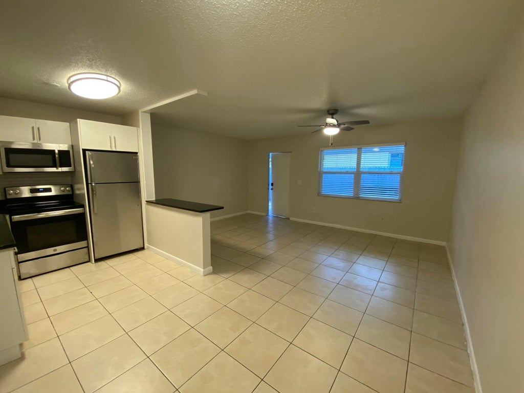 Photo of 914 N Federal Highway #1, Lake Worth Beach, FL 33460 (MLS # R11038667)