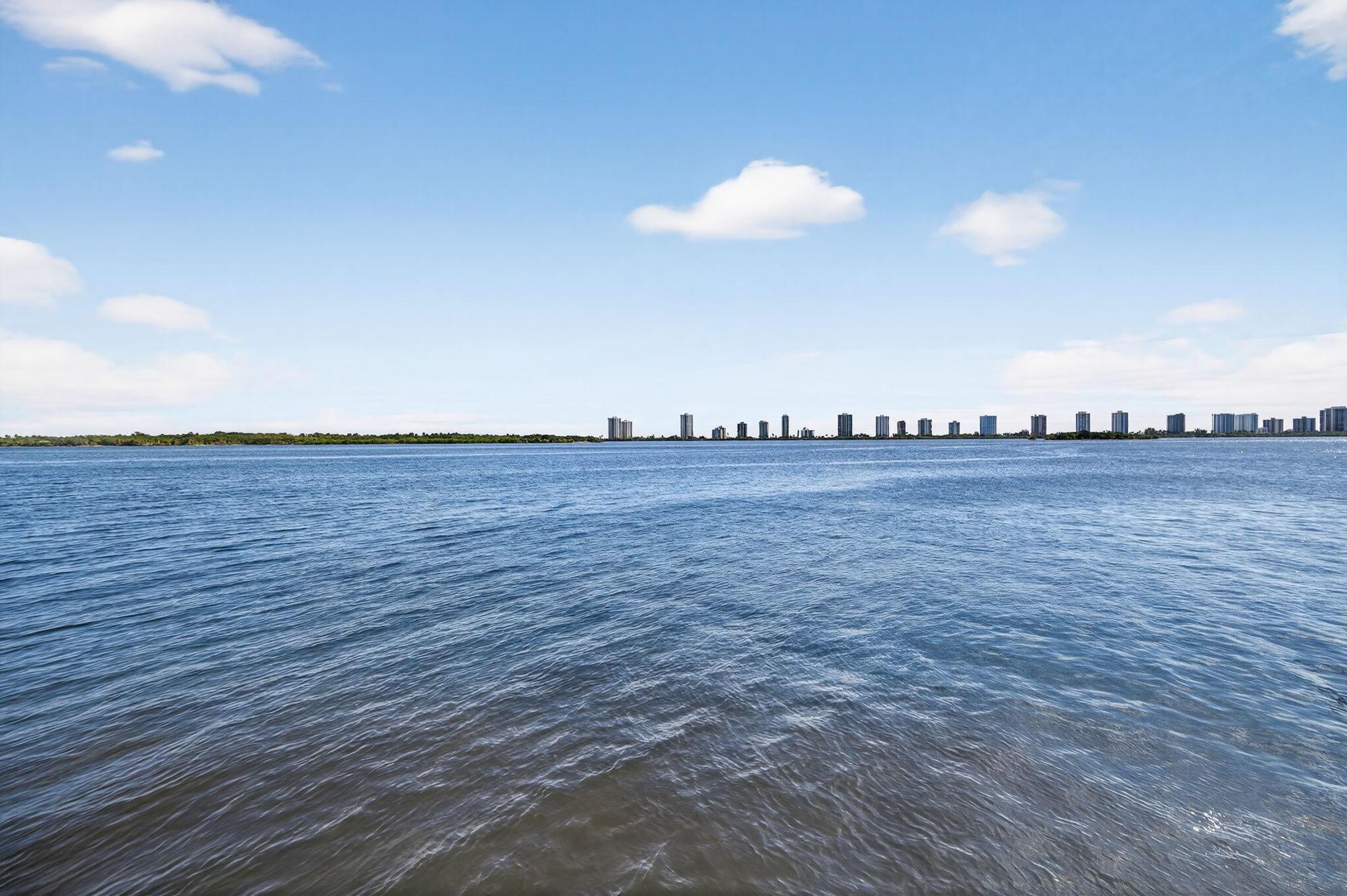 PARADISE HARBOUR CONDO - Residential