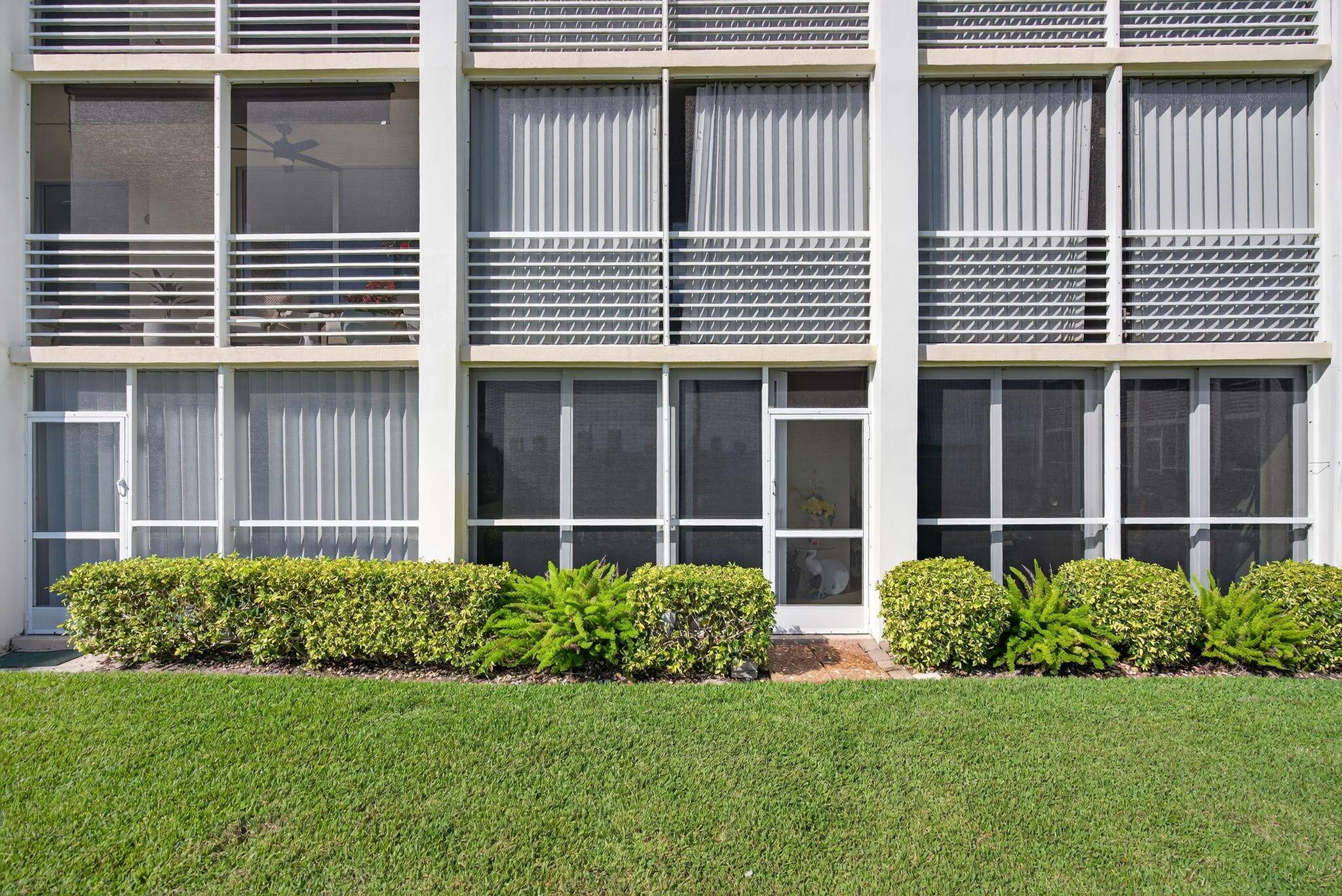 PARADISE HARBOUR CONDO - Residential