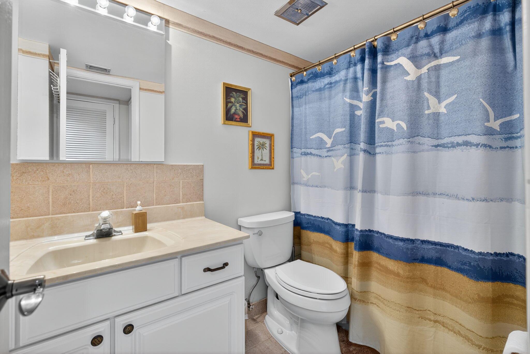 PARADISE HARBOUR CONDO - Residential