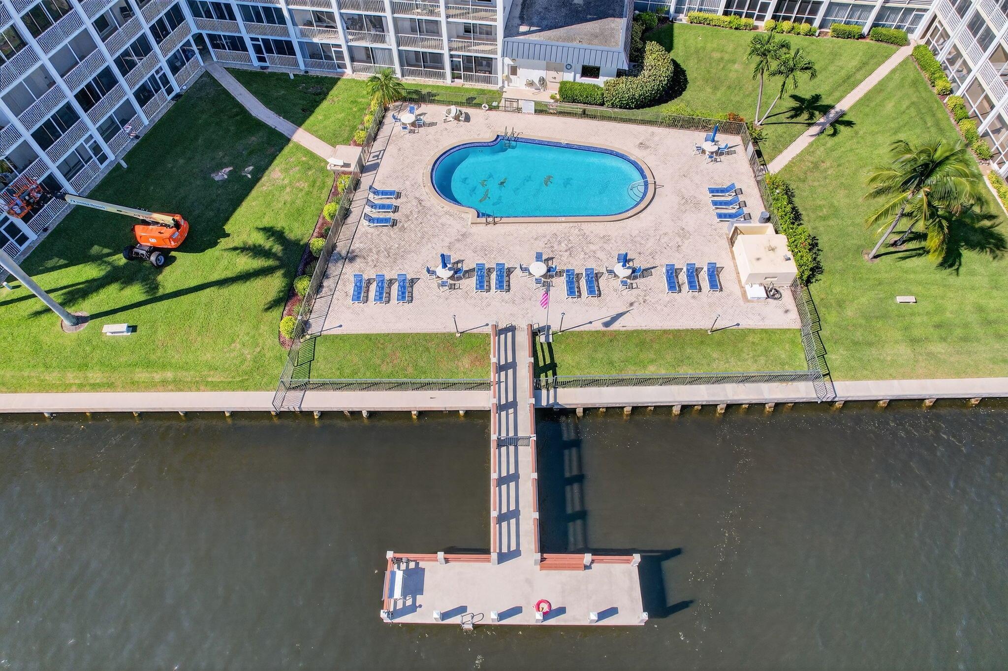 PARADISE HARBOUR CONDO - Residential