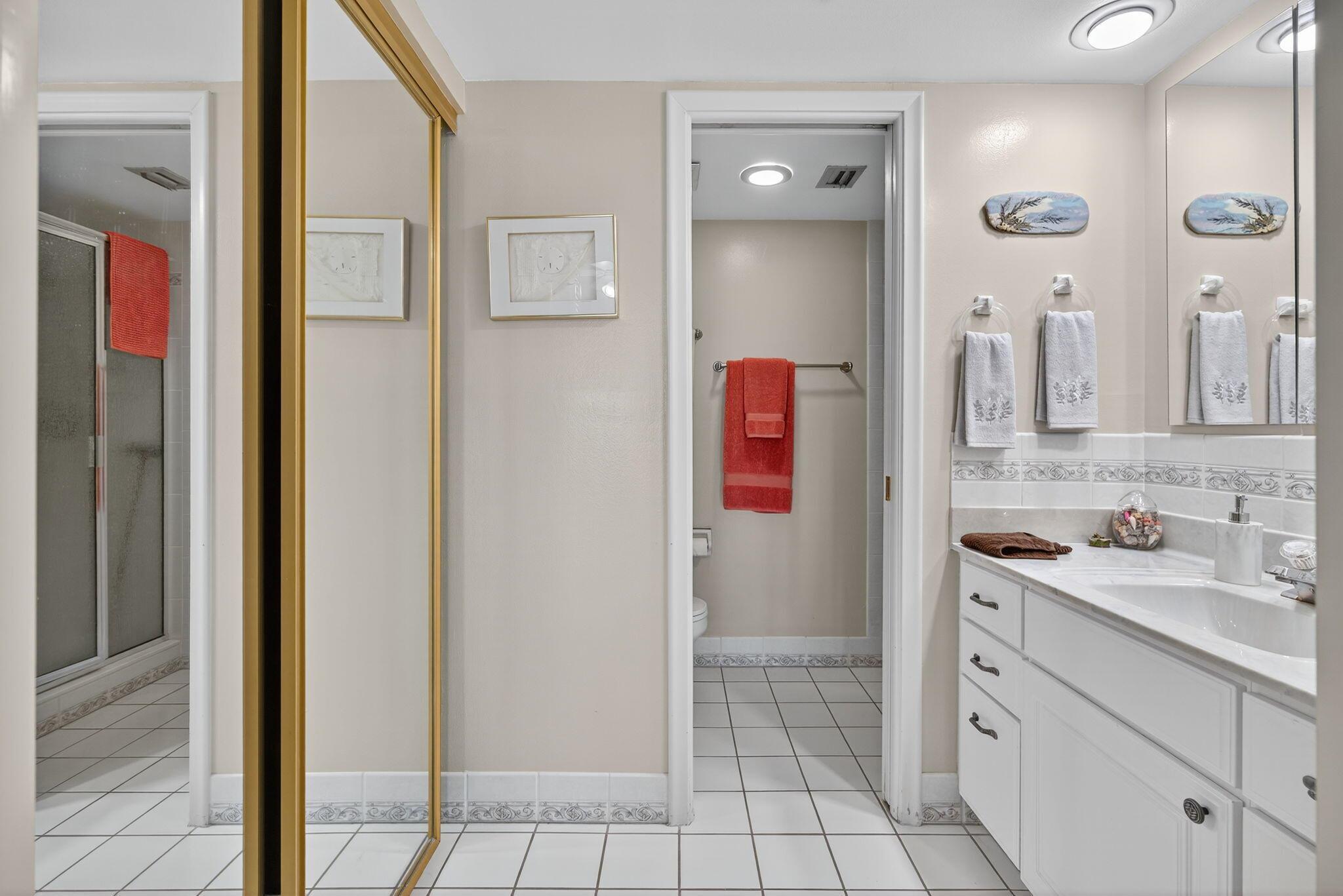 PARADISE HARBOUR CONDO - Residential